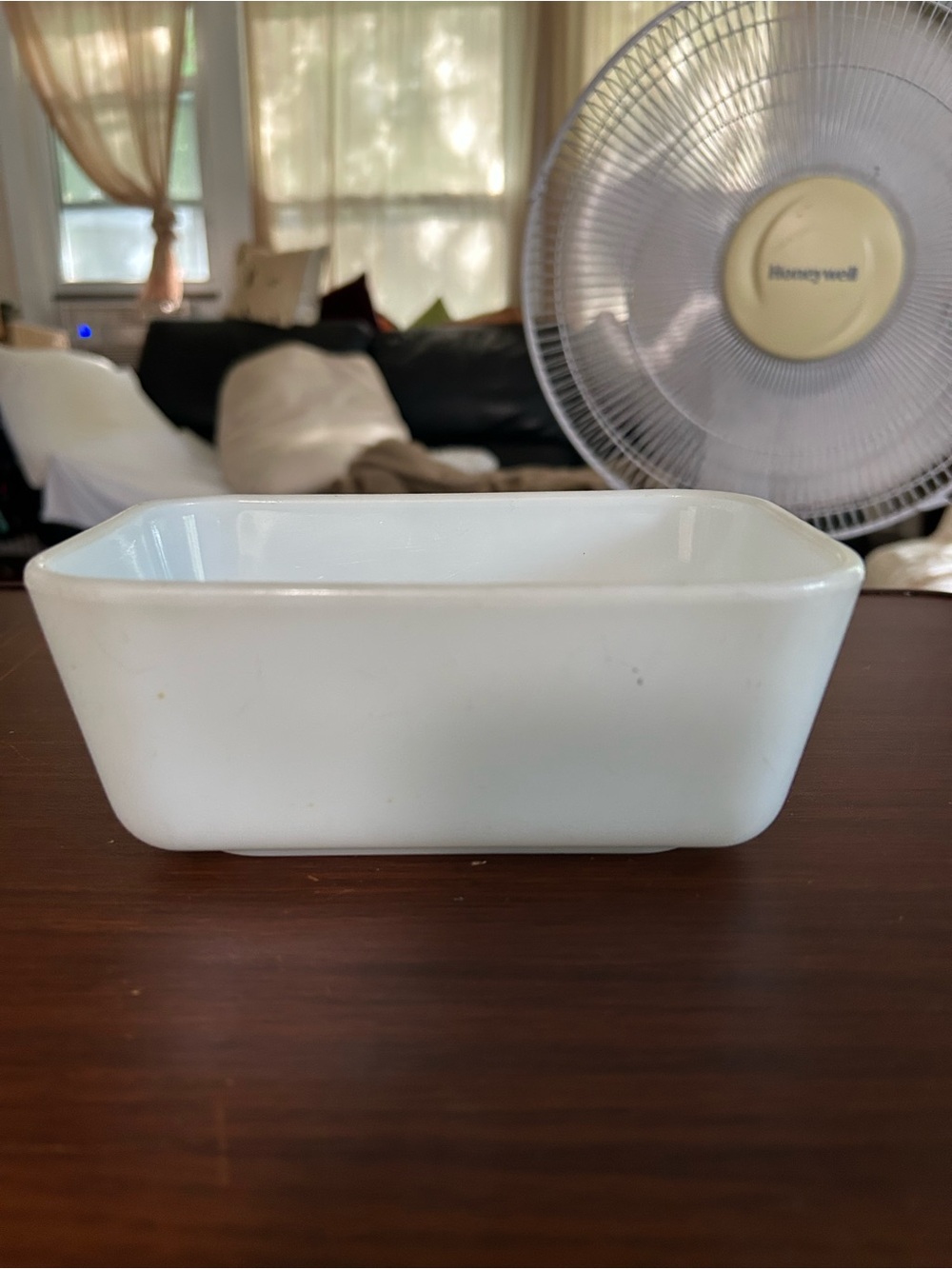 Vintage Pyrex white opal refrigerator storage dish, 6 7/8x4 1/3x 3”, nice